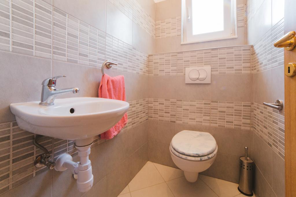 Apartment Chiara Дуги Рат Екстериор снимка